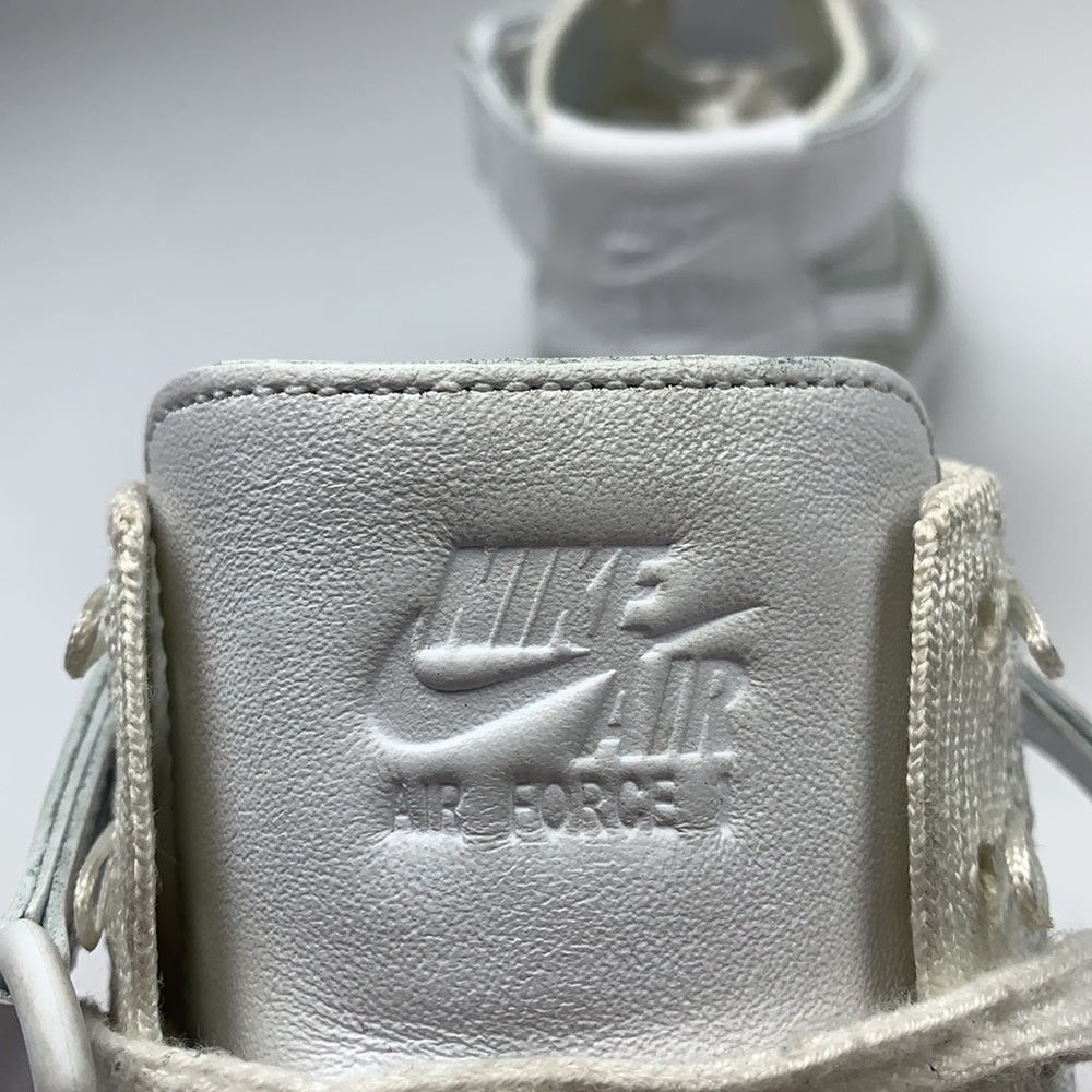 Nike Air Force 1 Flyknit - Picture 6 of 7